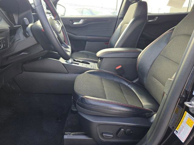 Certified 2025 Ford Escape ST-Line Select AWD/4WD image 23