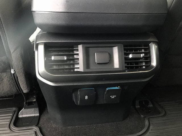 Certified 2022 Ford F150 XLT w/ Equipment Group 302A High image 19