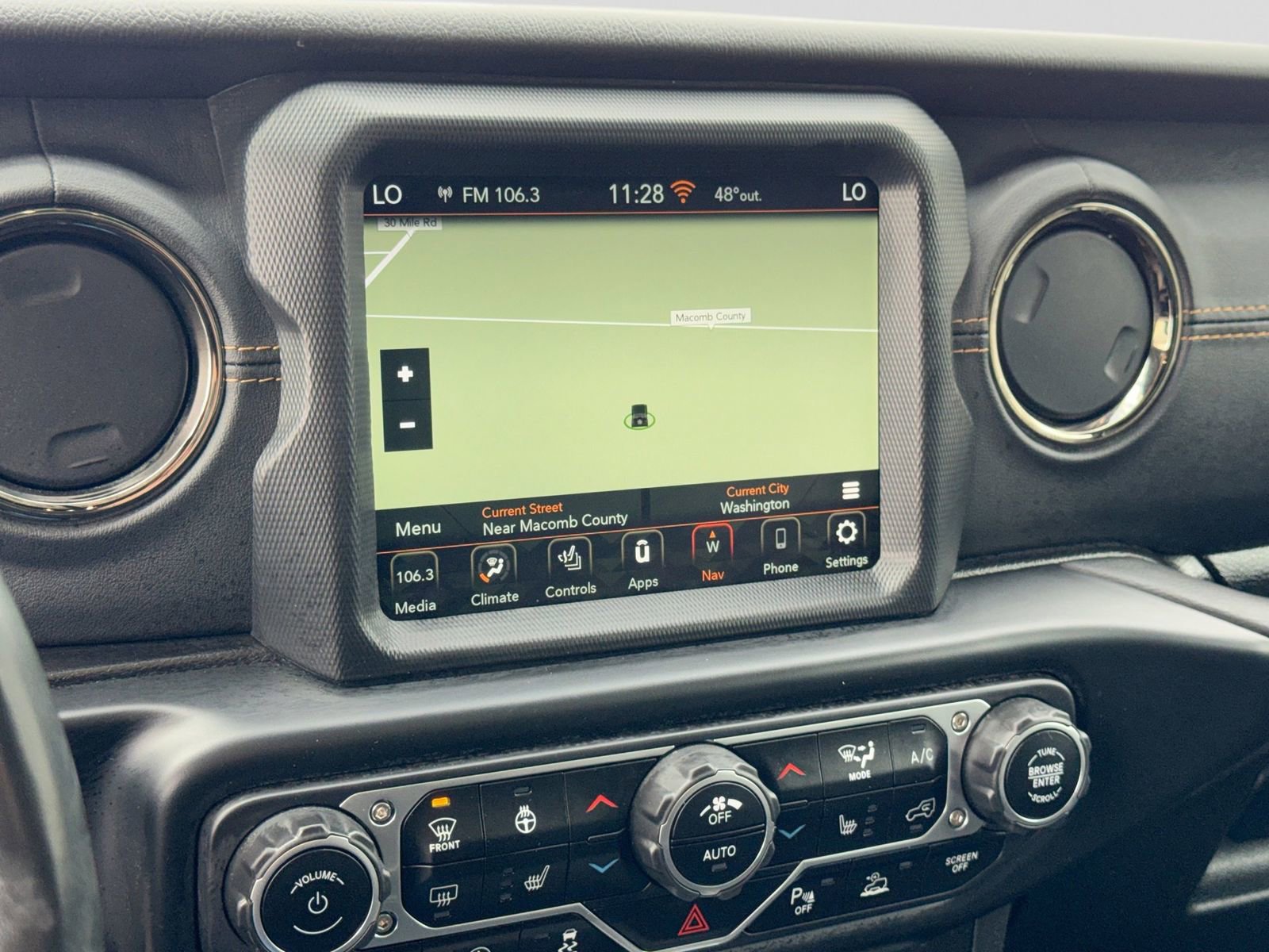 Used 2022 Jeep Wrangler Unlimited Sahara AWD/4WD image 30