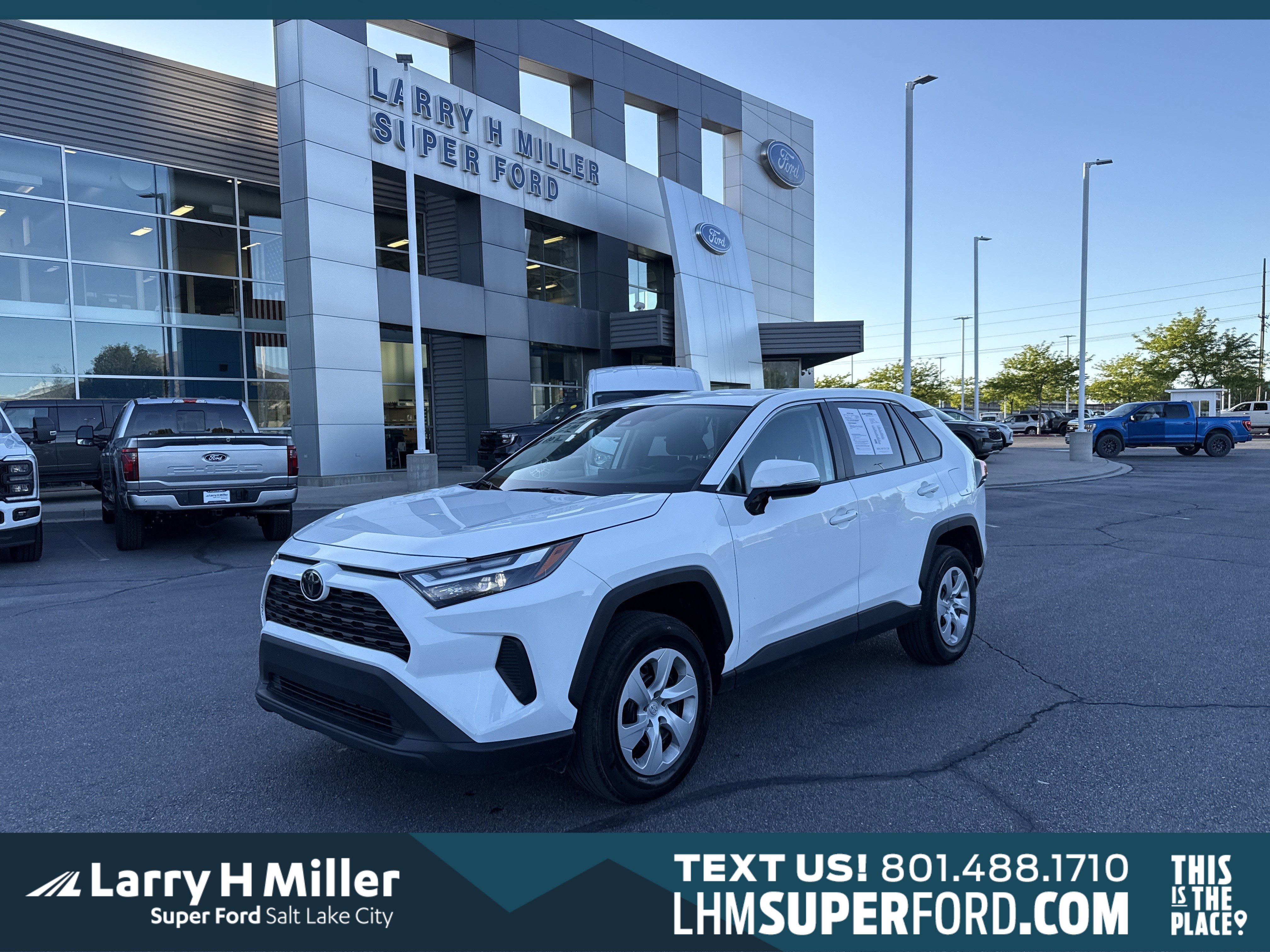 Used 2023 Toyota RAV4 LE image 1