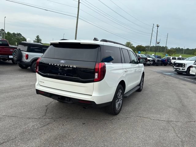 Certified 2025 Ford Expedition Active AWD/4WD image 32