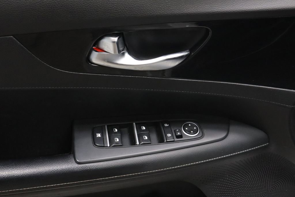 Used 2023 Kia Forte GT-Line image 23