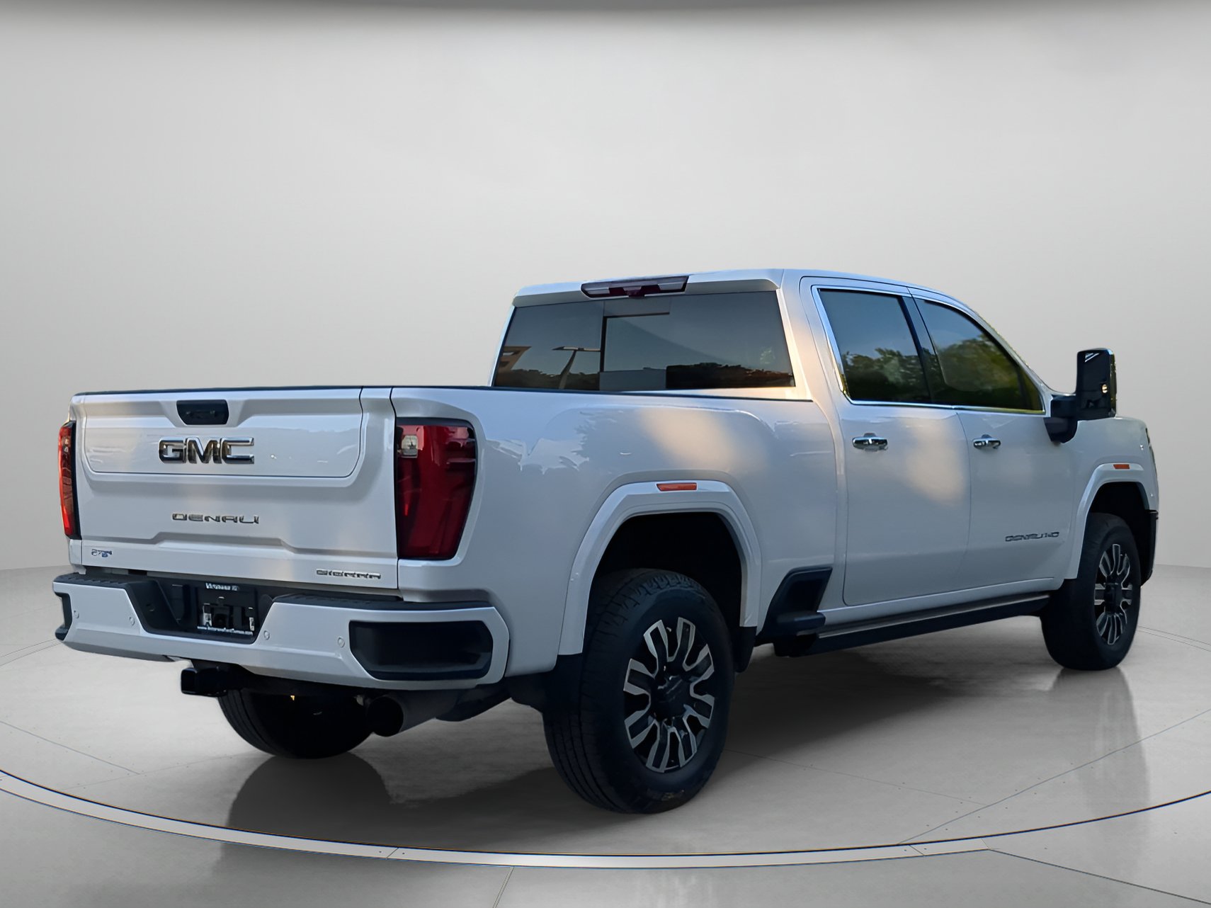 Used 2024 GMC Sierra 2500 Denali Ultimate AWD/4WD image 40