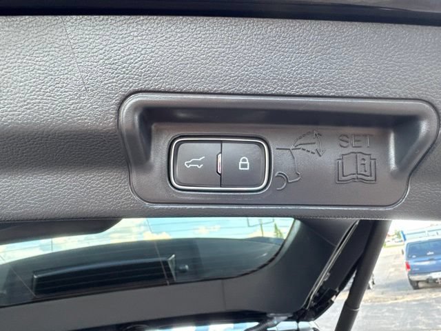 Certified 2025 Ford Explorer ST-Line w/ Premium Package AWD/4WD image 10