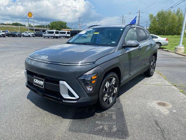 Used 2025 Hyundai Kona SEL FWD image 3