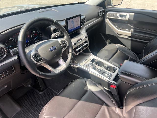 Certified 2022 Ford Explorer XLT w/ Equipment Group 202A AWD/4WD image 18