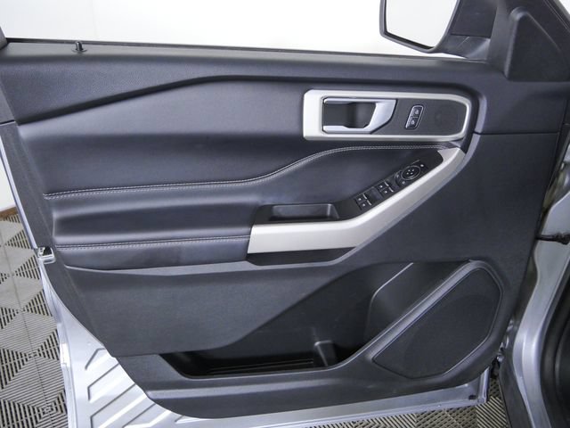 Certified 2022 Ford Explorer XLT w/ Equipment Group 202A AWD/4WD image 20