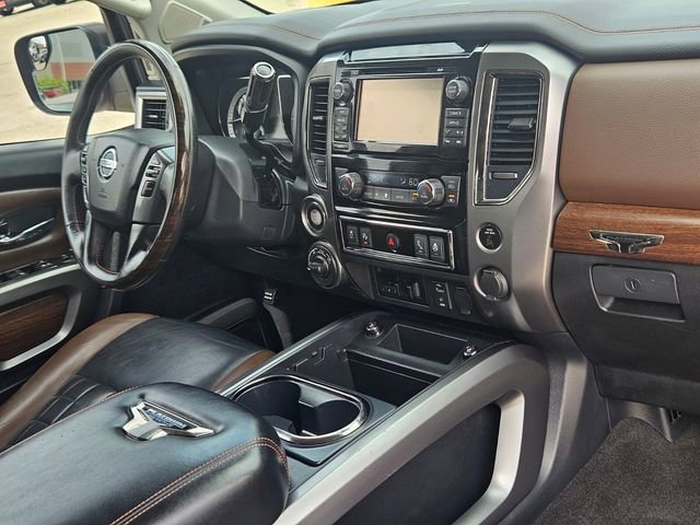 Used 2018 Nissan Titan Platinum Reserve w/ Platinum Utility Package AWD/4WD image 18