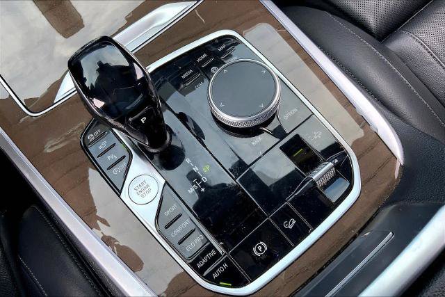 Used 2020 BMW X7 xDrive40i w/ M Sport Package AWD/4WD image 34