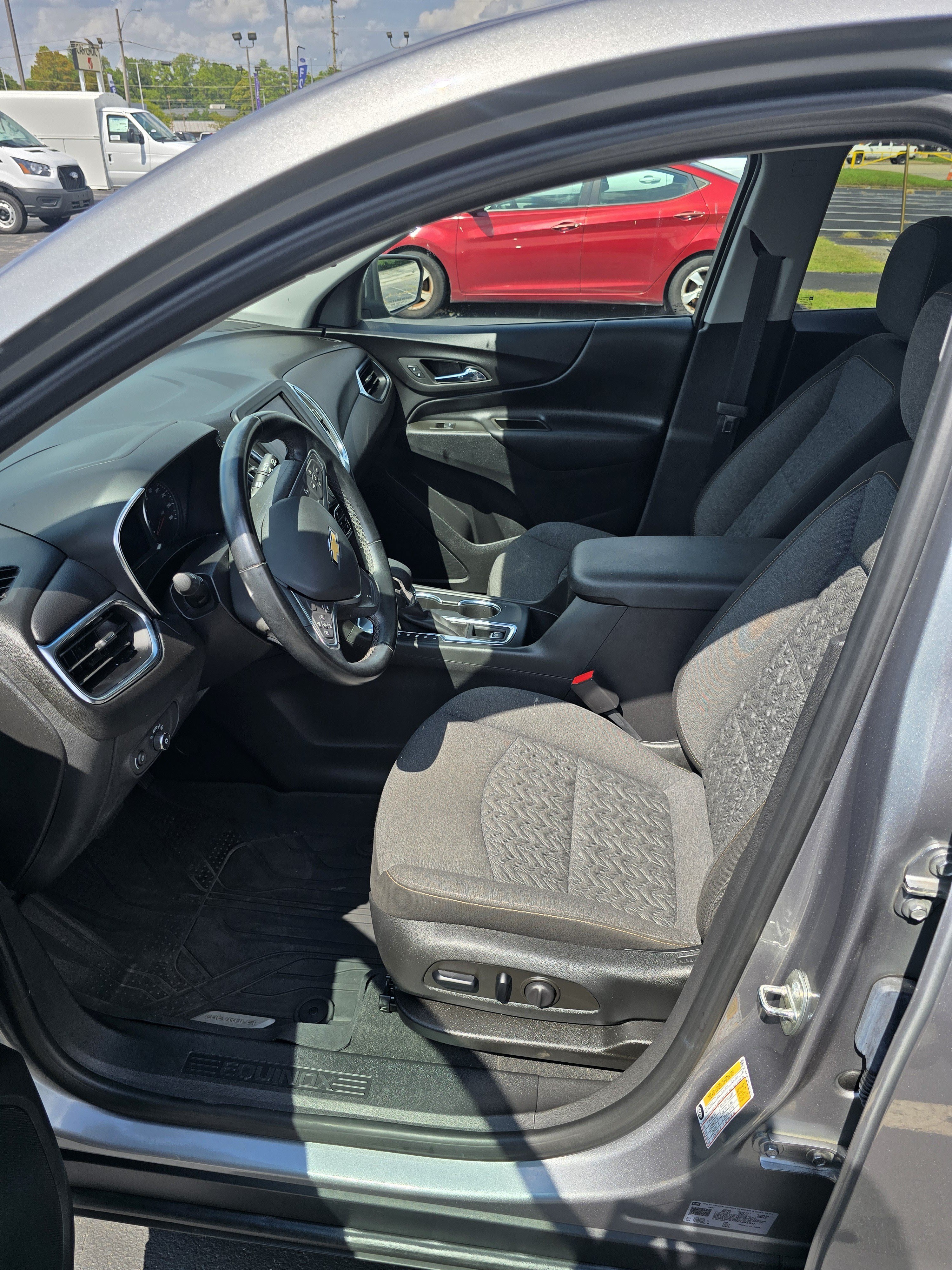 Used 2023 Chevrolet Equinox LT FWD image 10