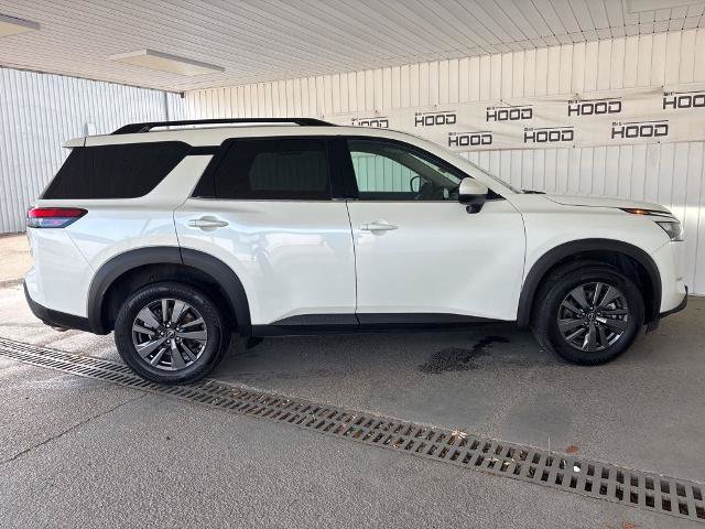 Used 2024 Nissan Pathfinder SV AWD/4WD image 23
