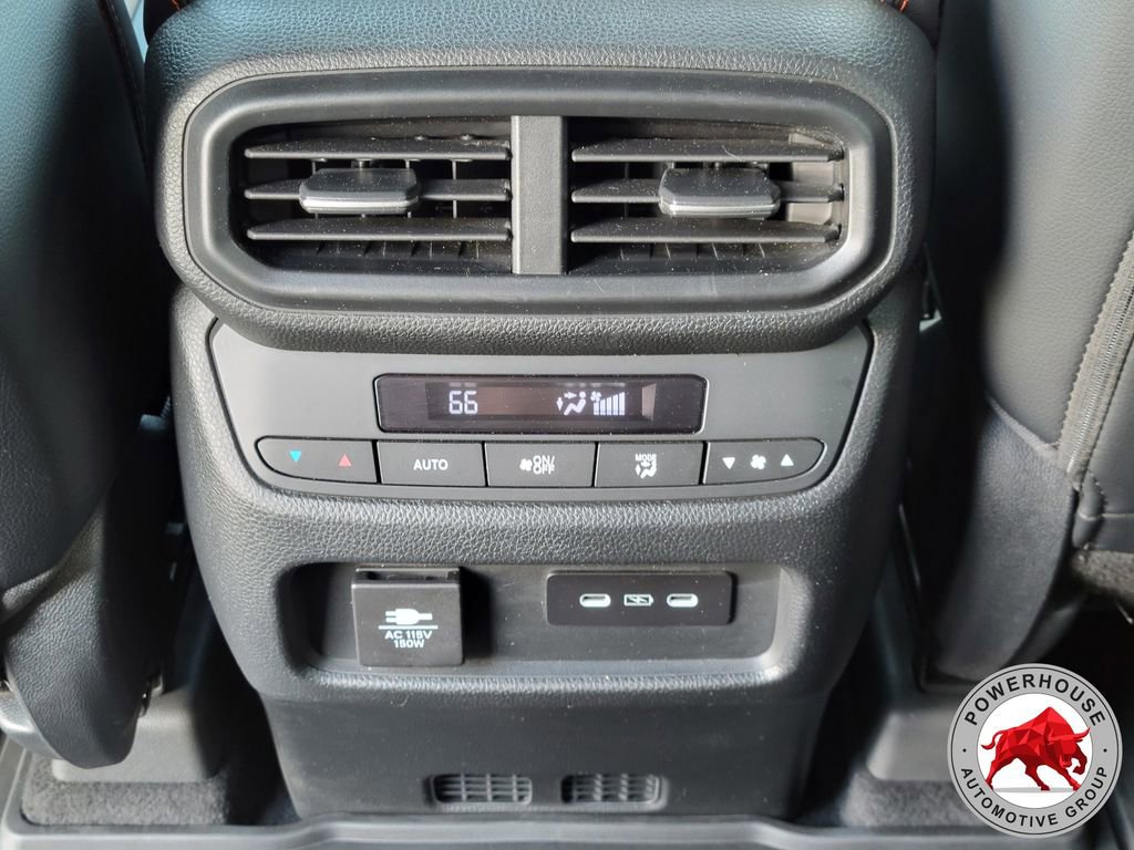 Used 2025 Honda Pilot TrailSport image 19