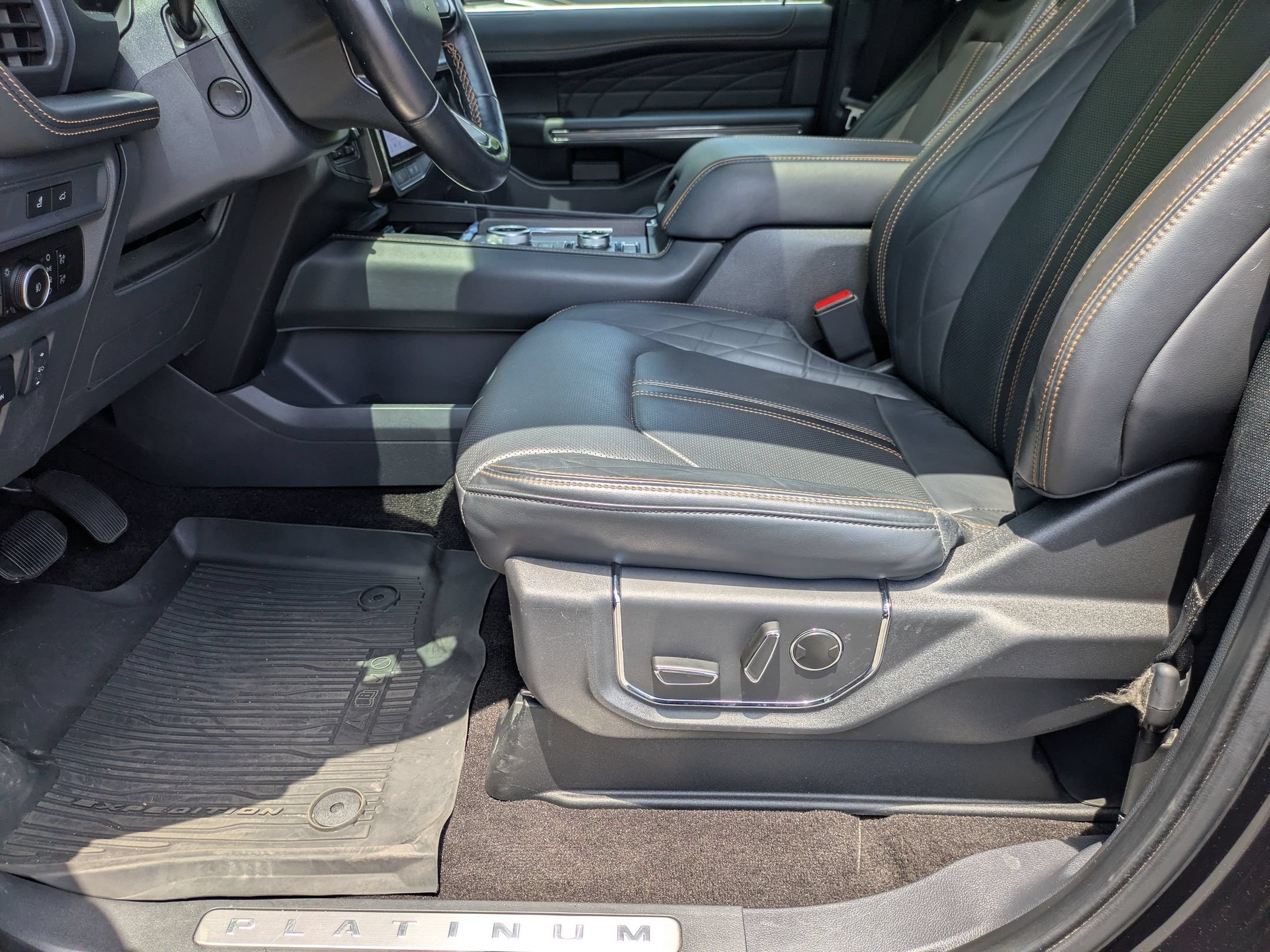 Certified 2023 Ford Expedition Platinum AWD/4WD image 13