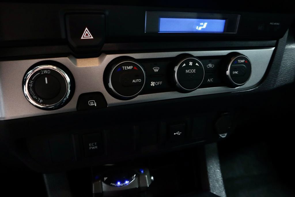 Used 2023 Toyota Tacoma SR AWD/4WD image 33