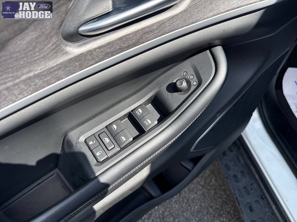 Used 2022 Jeep Grand Cherokee L Limited AWD/4WD image 23