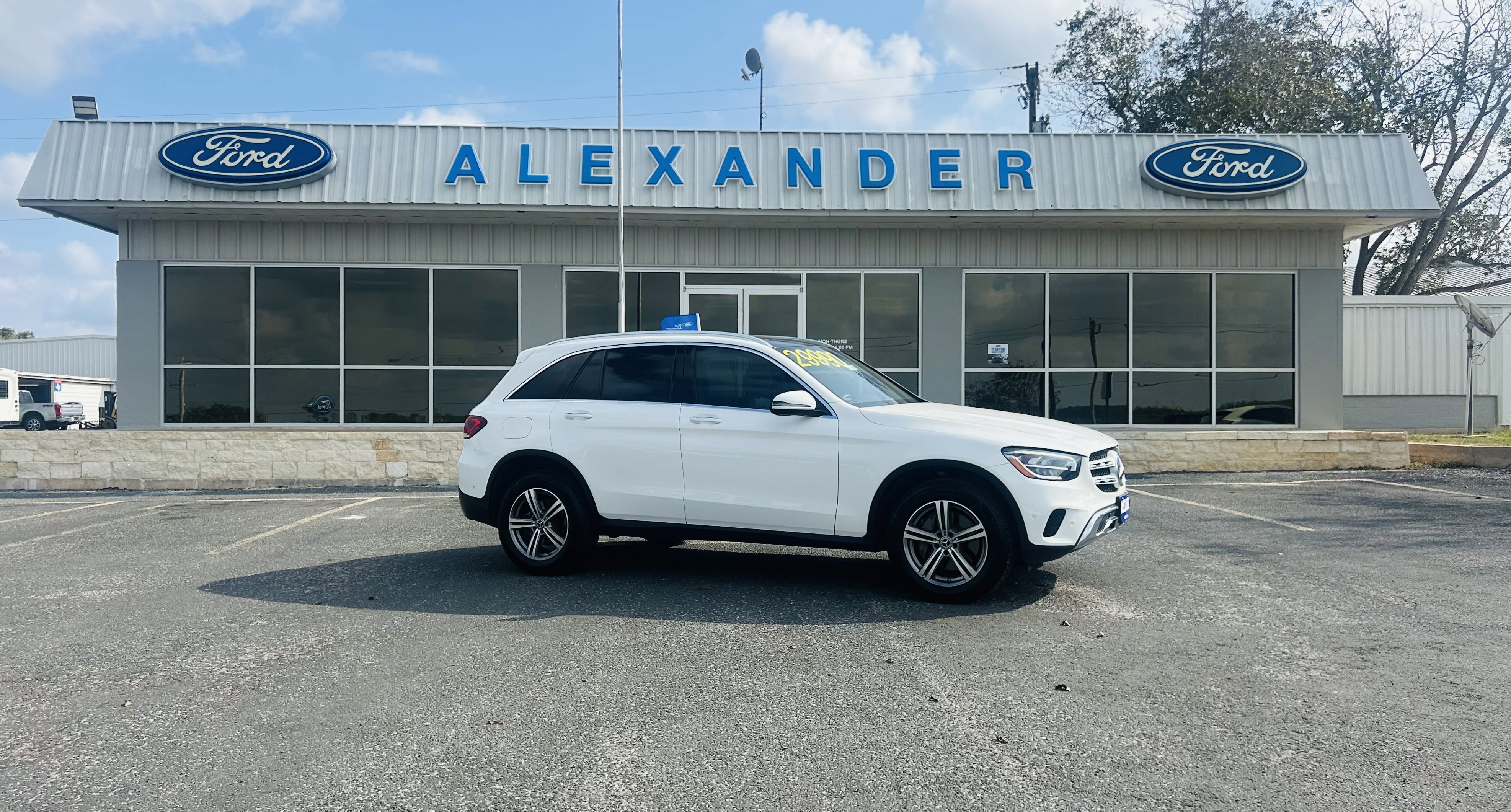 Used 2021 Mercedes-Benz GLC 300 image 1