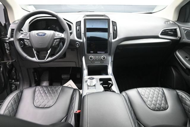 Certified 2024 Ford Edge Titanium AWD/4WD image 21