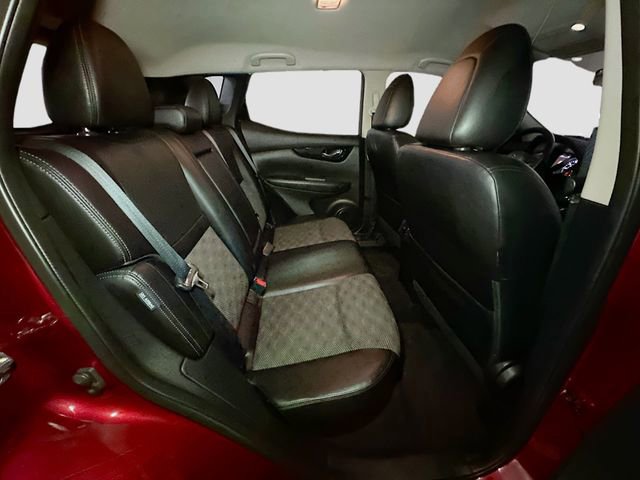 Used 2021 Nissan Rogue Sport SV w/ Technology Package image 37