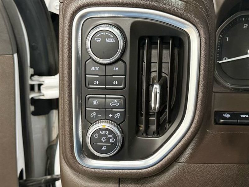 Used 2021 GMC Sierra 3500 Denali w/ Denali Ultimate Package image 15