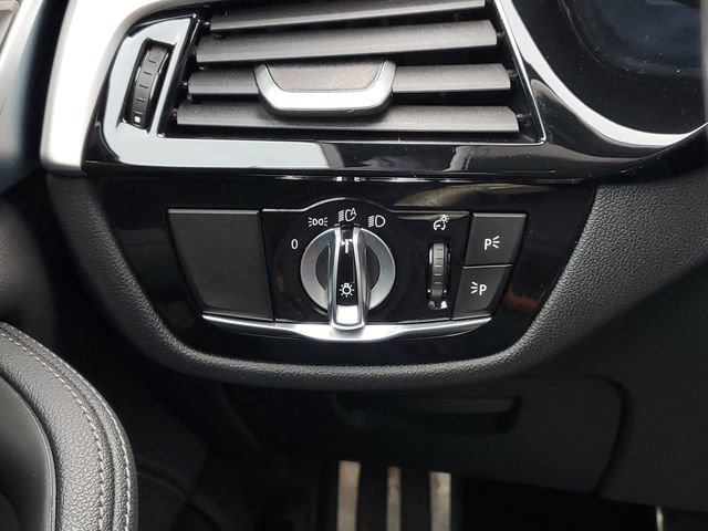 Used 2022 BMW 530i xDrive w/ M Sport Package image 18