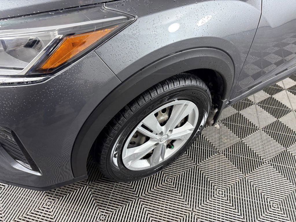 Used 2023 Nissan Kicks S image 10