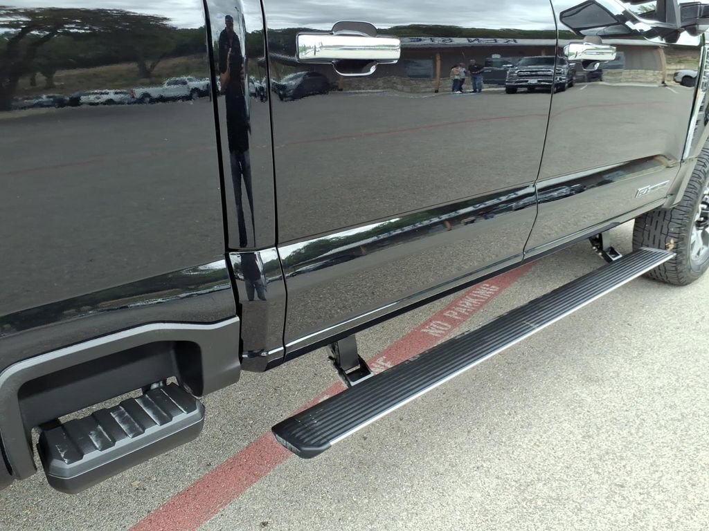 Certified 2024 Ford F250 Platinum AWD/4WD image 11