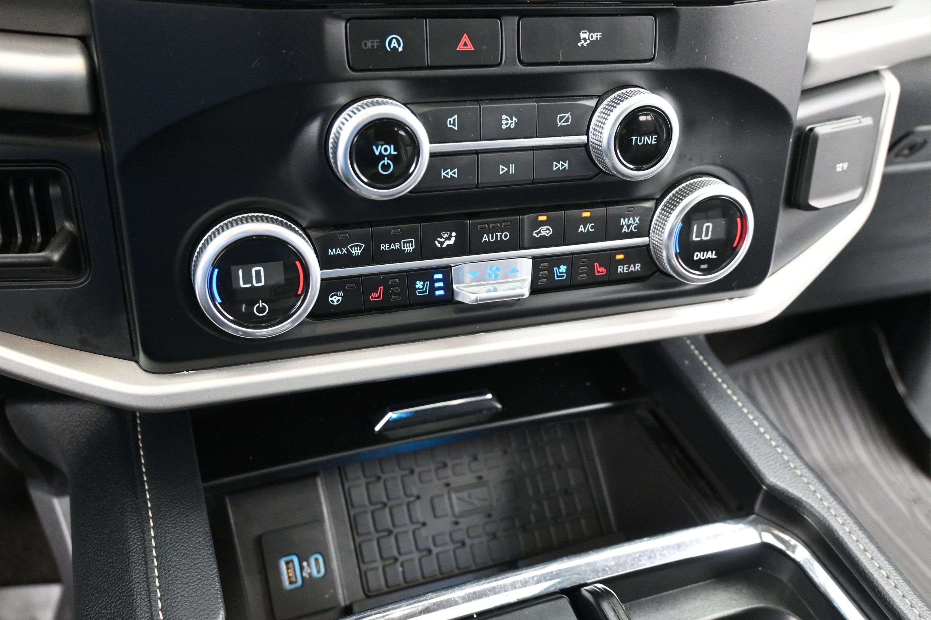 Certified 2023 Ford Expedition XLT RWD image 19