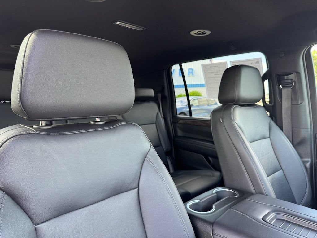 Used 2022 Chevrolet Suburban Z71 AWD/4WD image 17