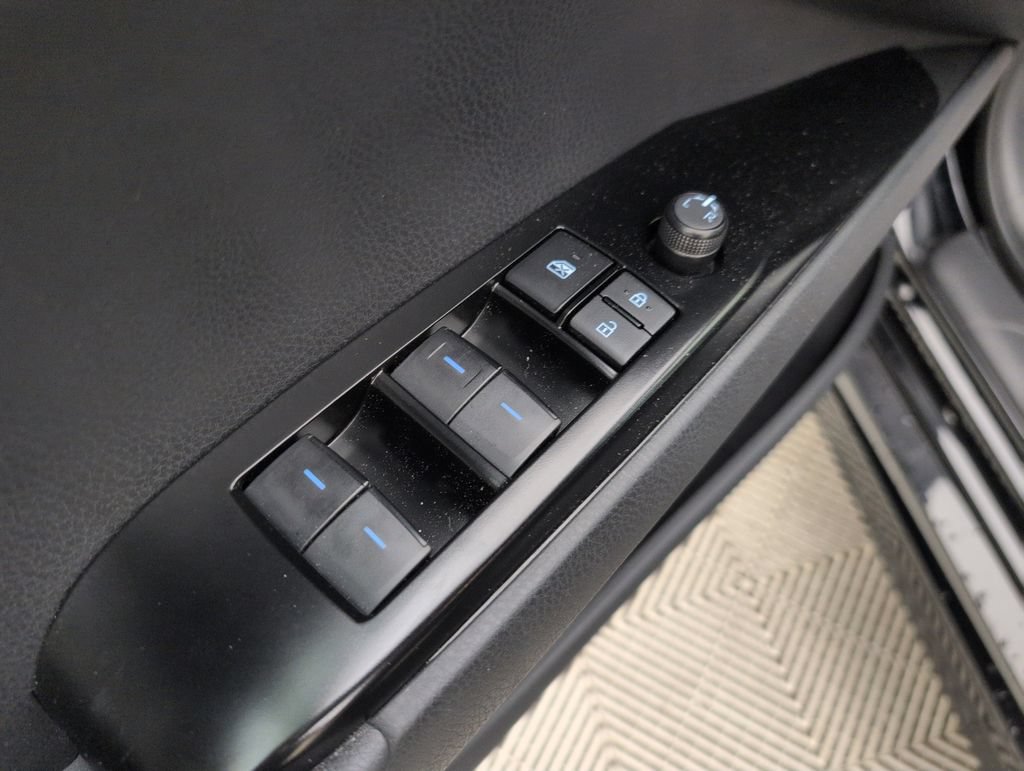 Used 2026 Toyota Camry SE w/ Convenience Package FWD image 32