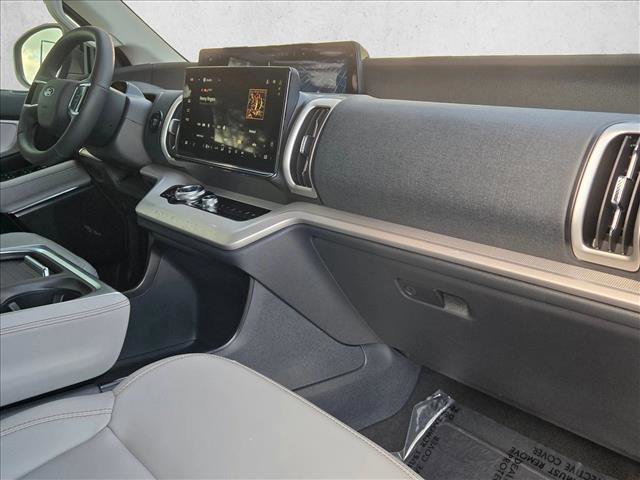 Certified 2025 Ford Expedition Active image 23