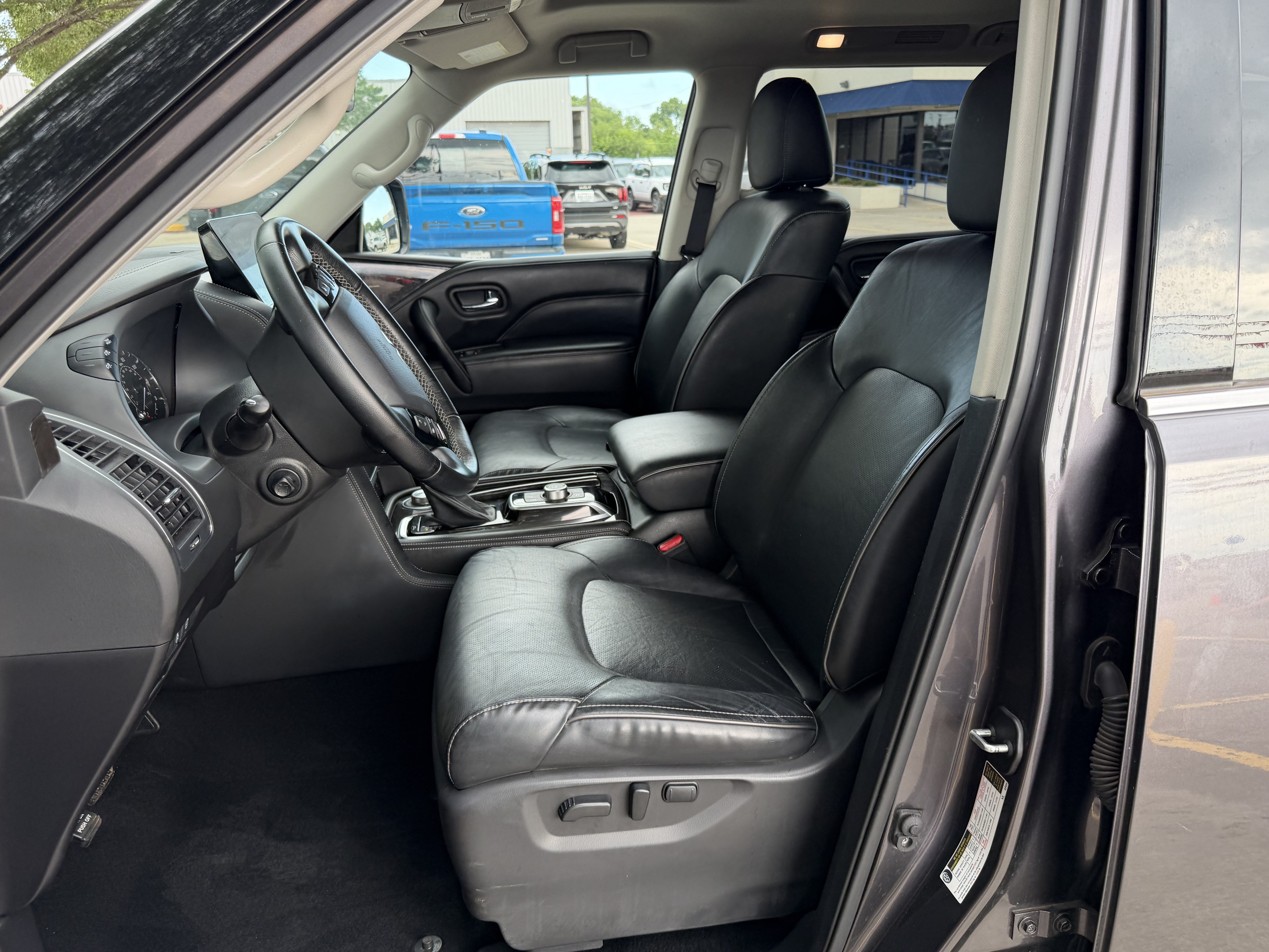 Used 2024 INFINITI QX80 Luxe AWD/4WD image 15