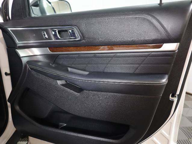 Certified 2018 Ford Explorer Platinum AWD/4WD image 36