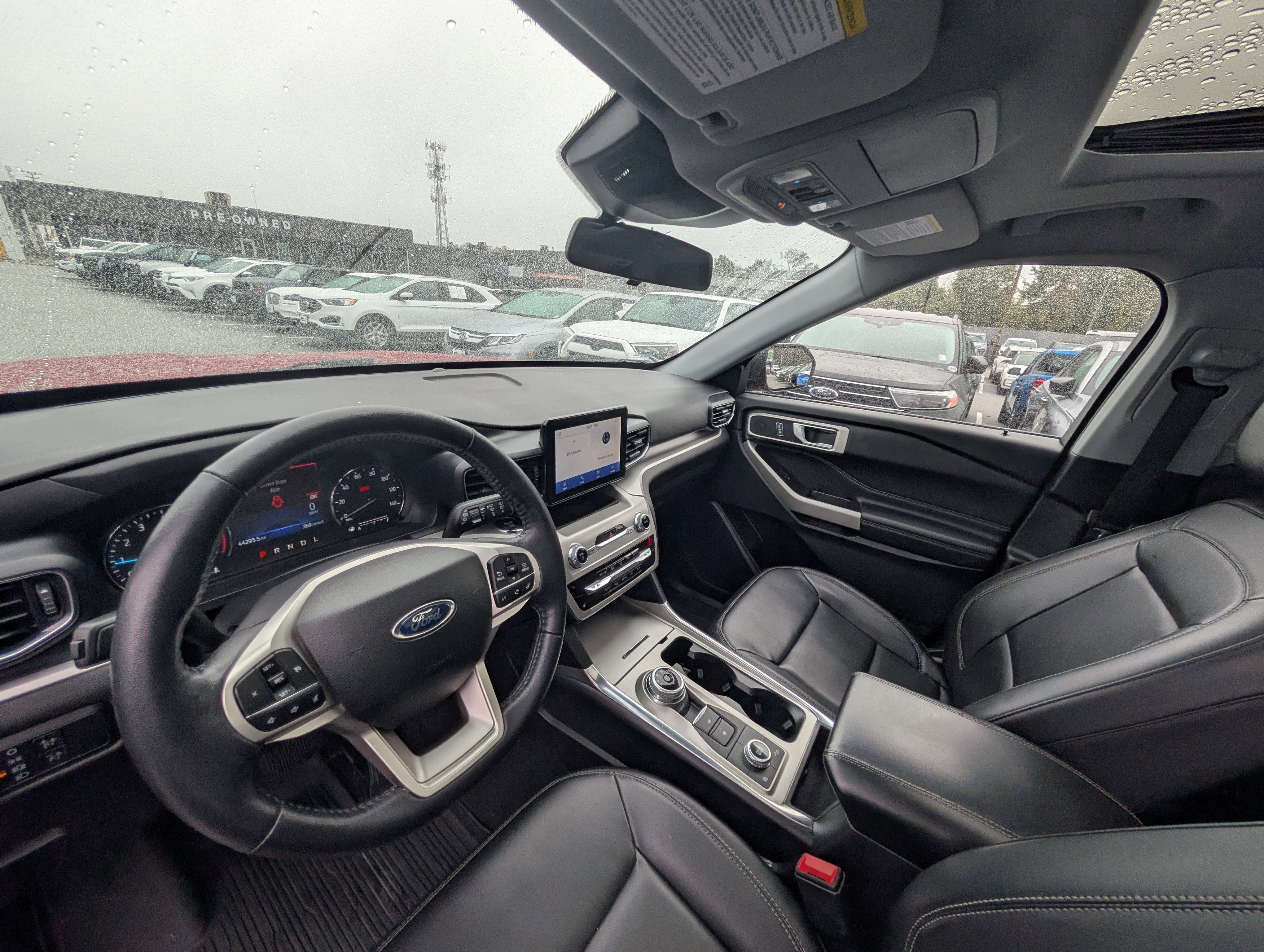 Certified 2022 Ford Explorer XLT w/ Equipment Group 202A image 19