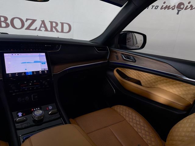 Used 2022 Jeep Grand Cherokee L Summit w/ Luxury Tech Group V AWD/4WD image 29