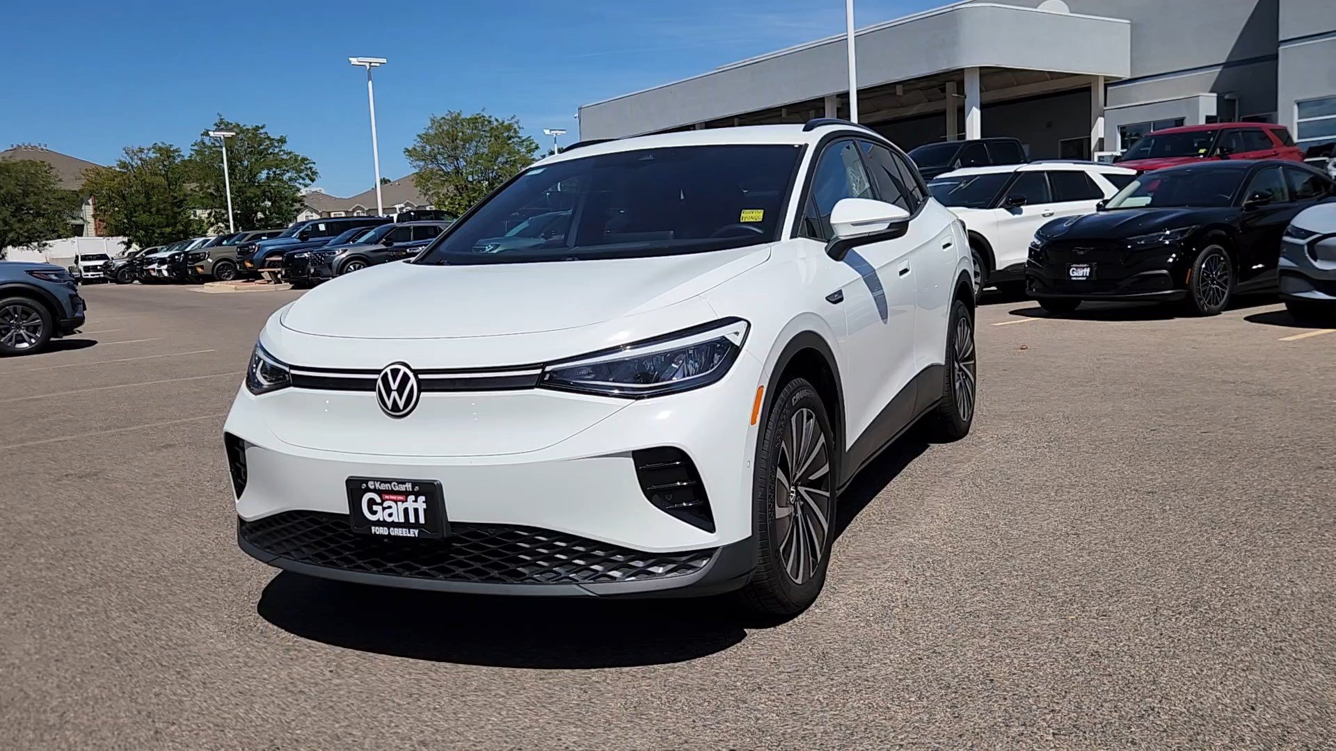 Used 2024 Volkswagen ID.4 Pro AWD/4WD image 4