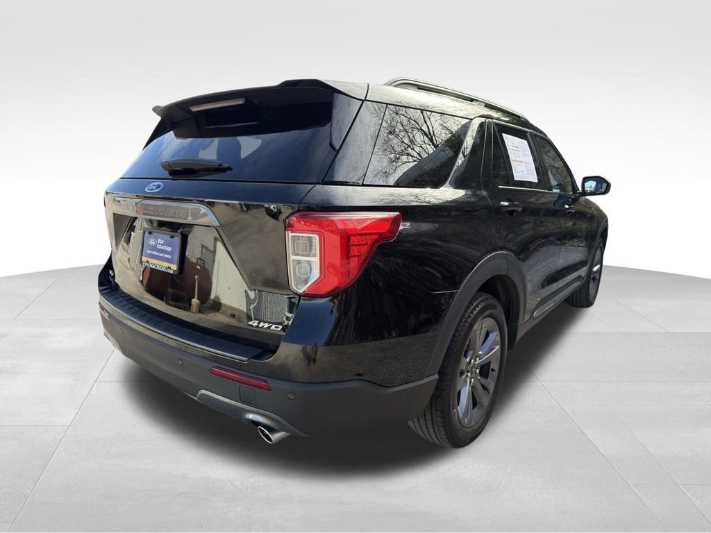 Certified 2023 Ford Explorer XLT w/ Equipment Group 202A image 5