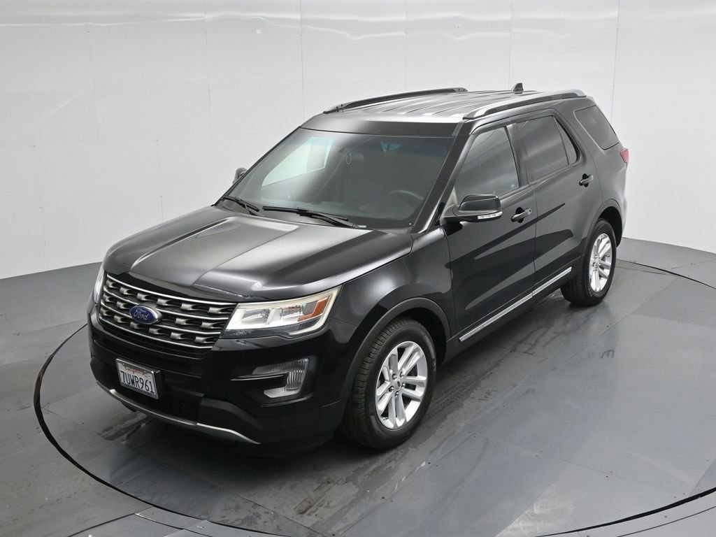 Certified 2017 Ford Explorer XLT image 26