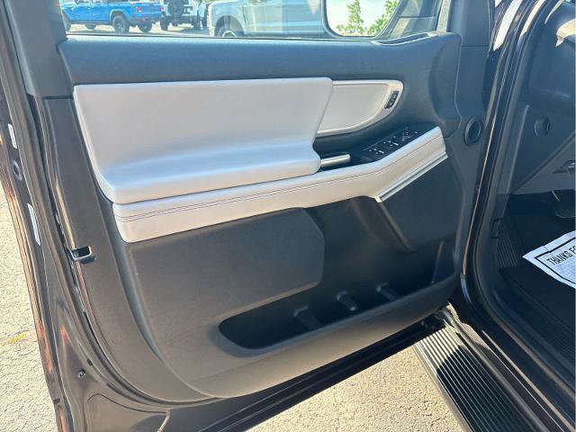 Certified 2025 Ford Expedition Active AWD/4WD image 15