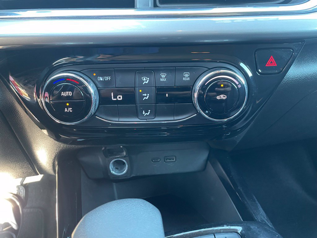 Used 2024 Chevrolet Trax LT FWD image 20