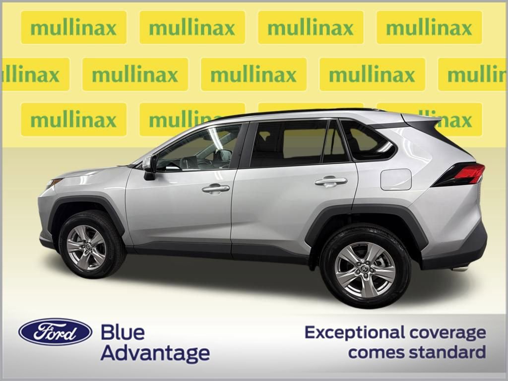 Used 2023 Toyota RAV4 XLE image 2
