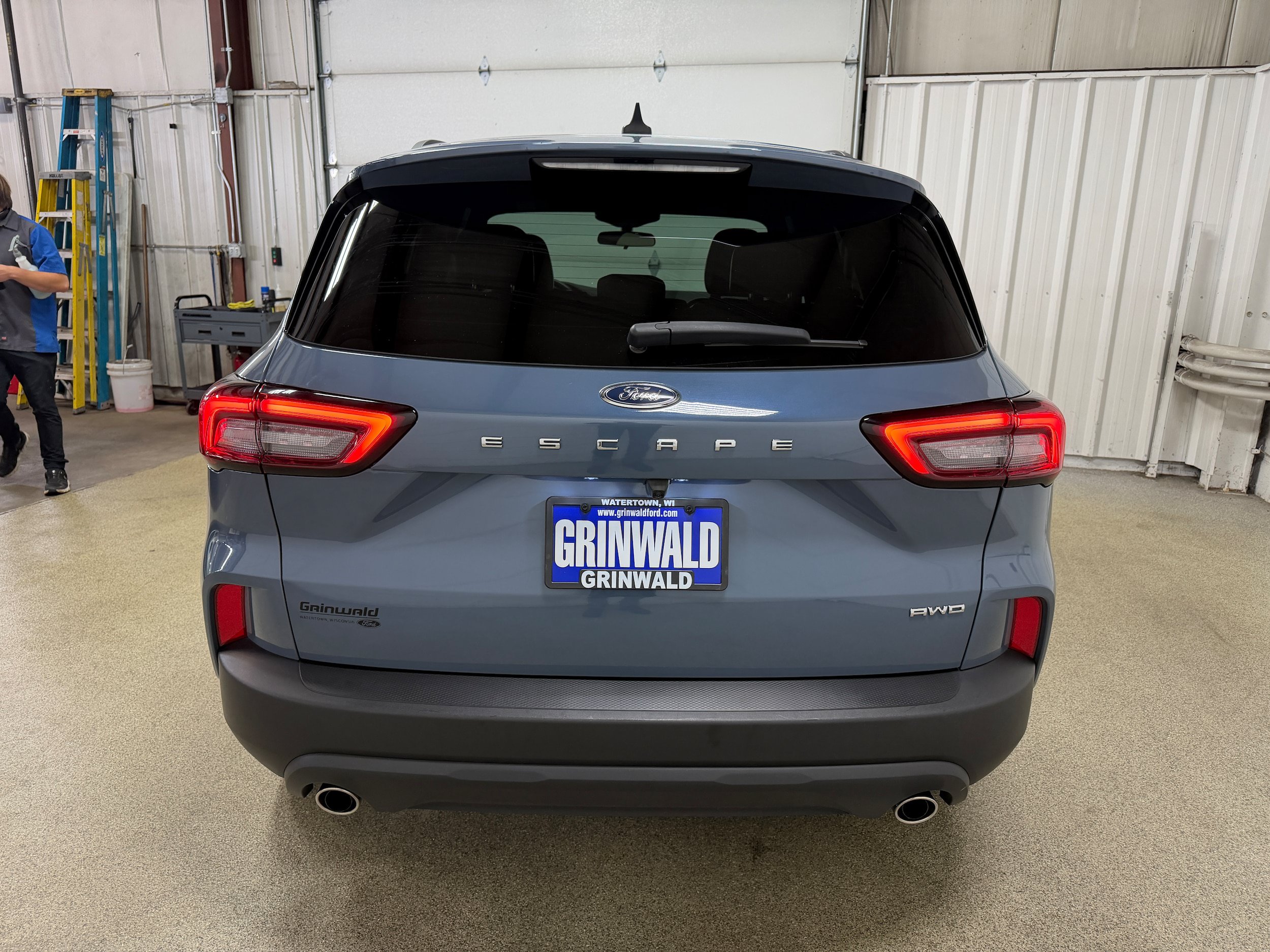 Certified 2025 Ford Escape ST-Line Select AWD/4WD image 26