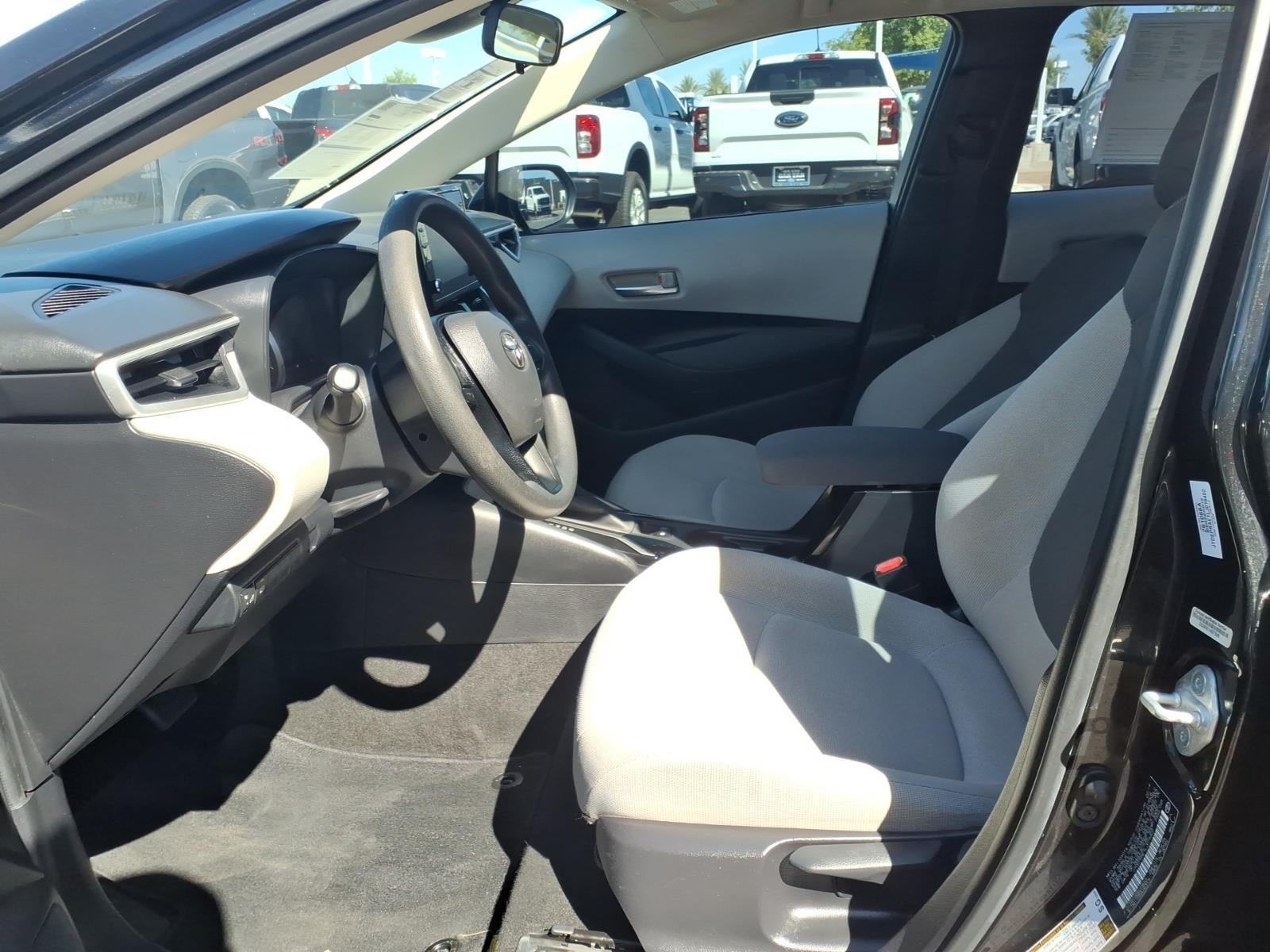 Used 2020 Toyota Corolla LE w/ Carpet Mat Package (TMS) FWD image 21