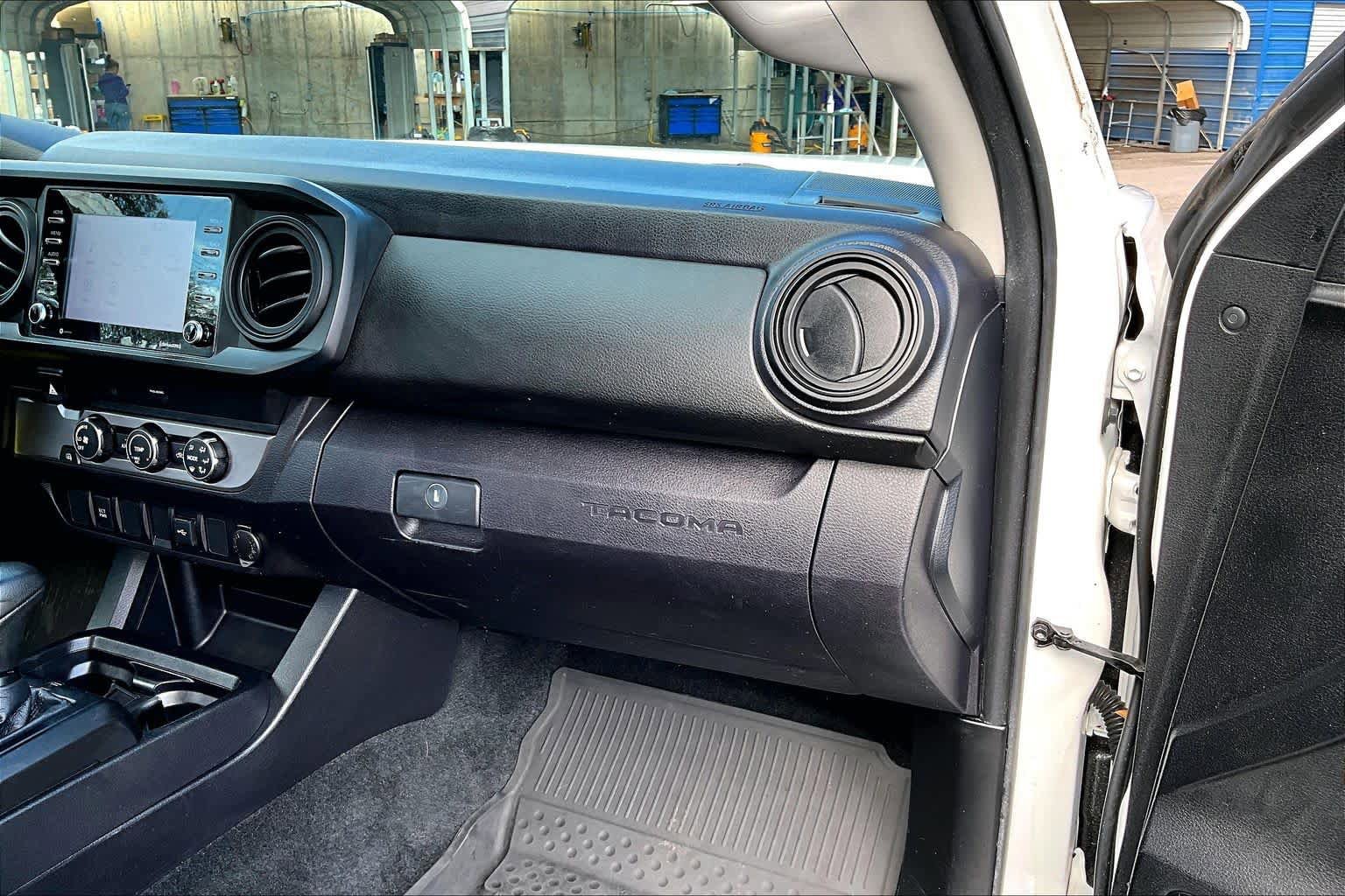 Used 2021 Toyota Tacoma SR w/ SR Convenience Package RWD image 19
