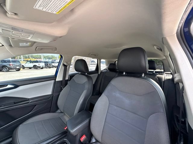 Used 2022 Volkswagen Taos SE FWD image 29