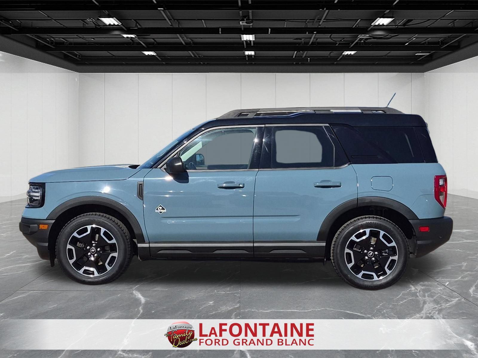 Certified 2022 Ford Bronco Sport Outer Banks w/ Tech Package AWD/4WD image 2