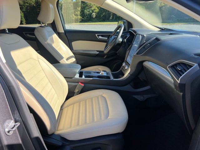 Certified 2021 Ford Edge SEL w/ Cargo Accessory Package image 36
