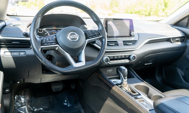 Used 2021 Nissan Altima 2.5 SR w/ SR Premium Package AWD/4WD image 13
