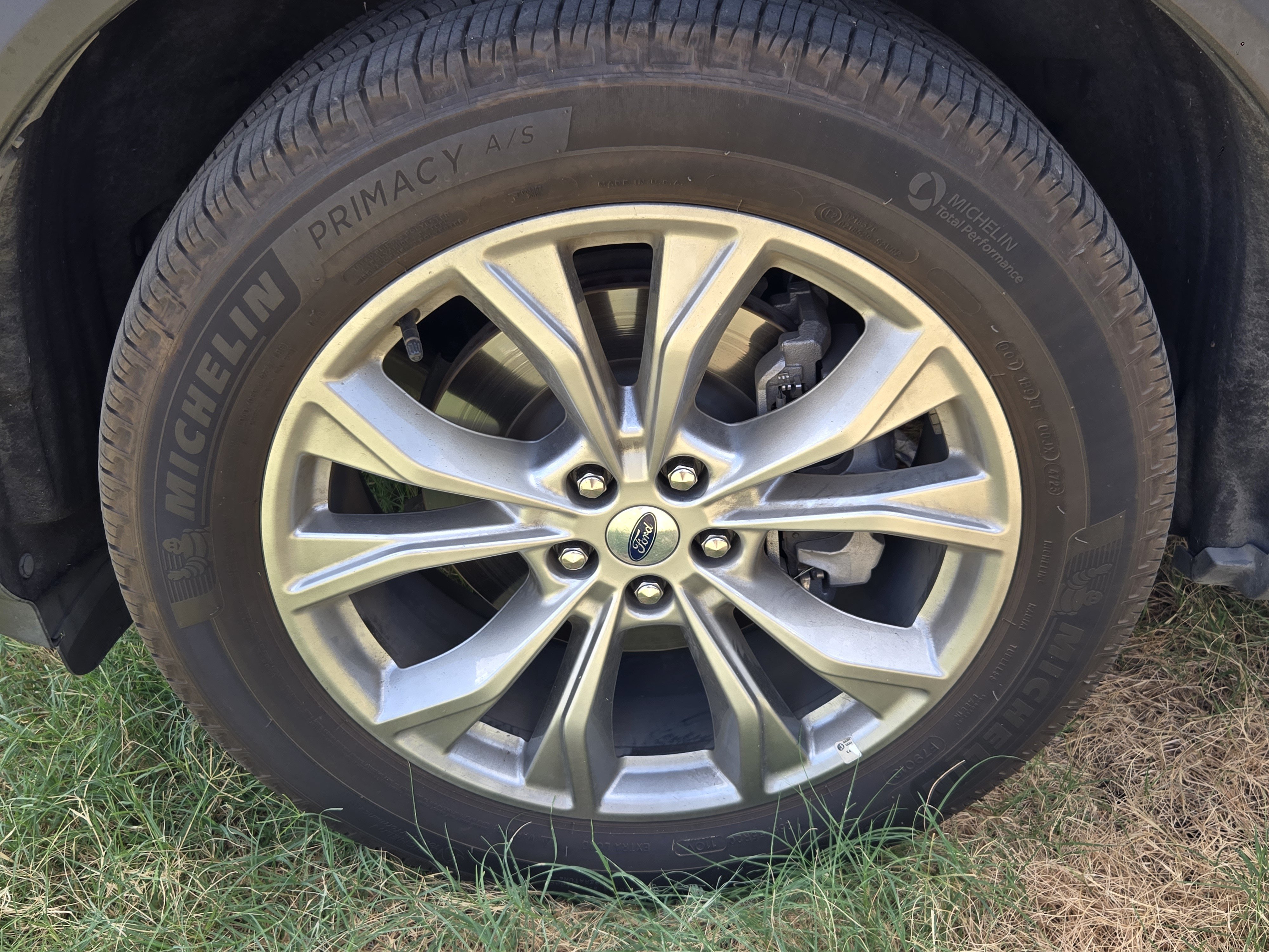 Certified 2023 Ford Explorer XLT w/ Equipment Group 202A RWD image 9