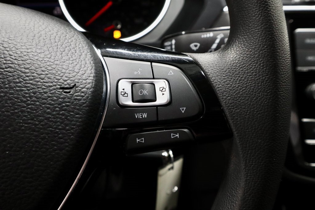 Used 2021 Volkswagen Tiguan S image 29