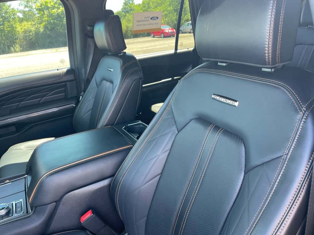 Certified 2023 Ford Expedition Platinum AWD/4WD image 6